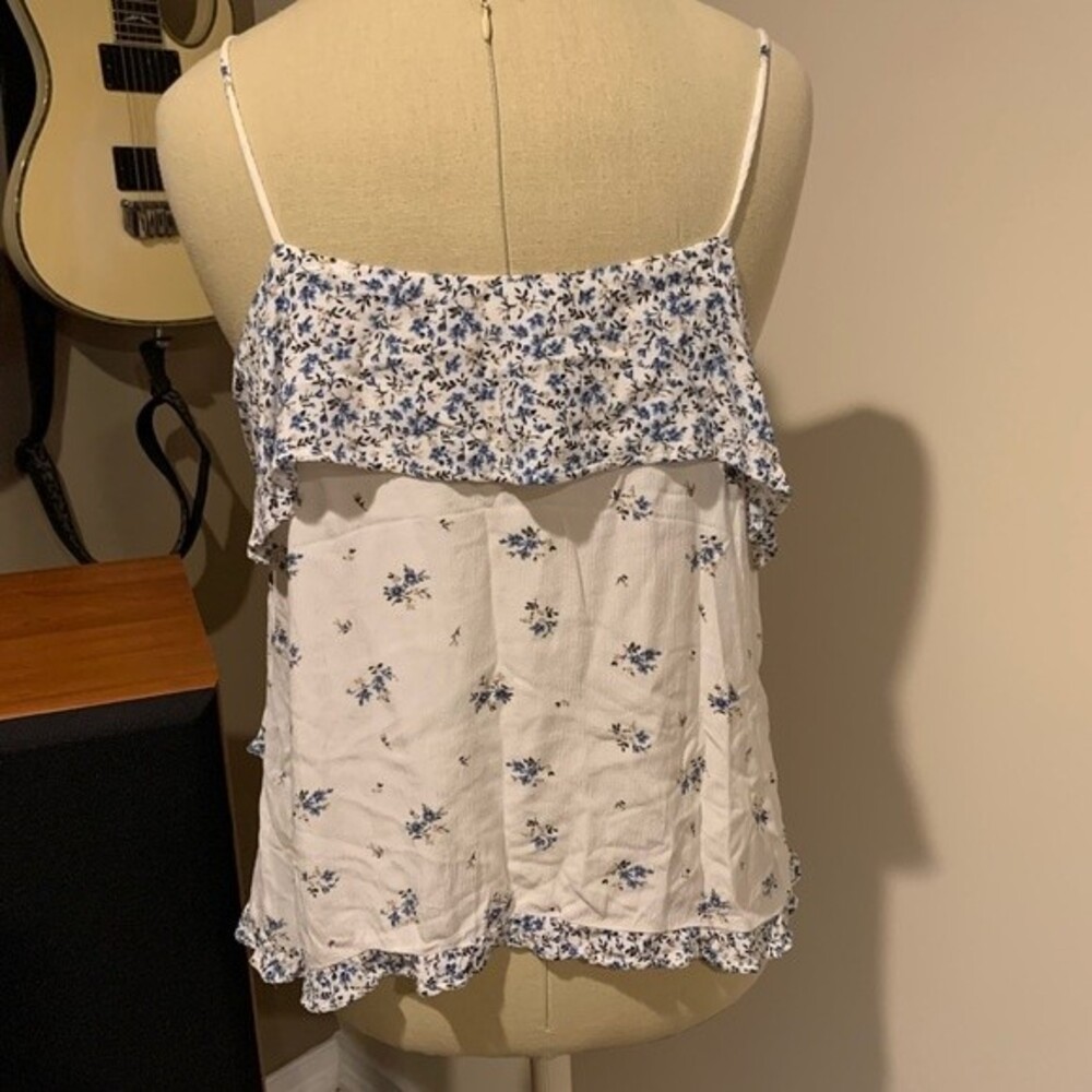 American Eagle tank size small